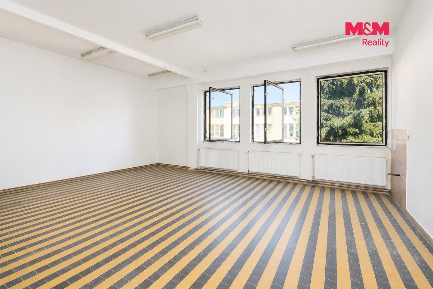 Prodej komerčního prostoru 470 m² - foto 6