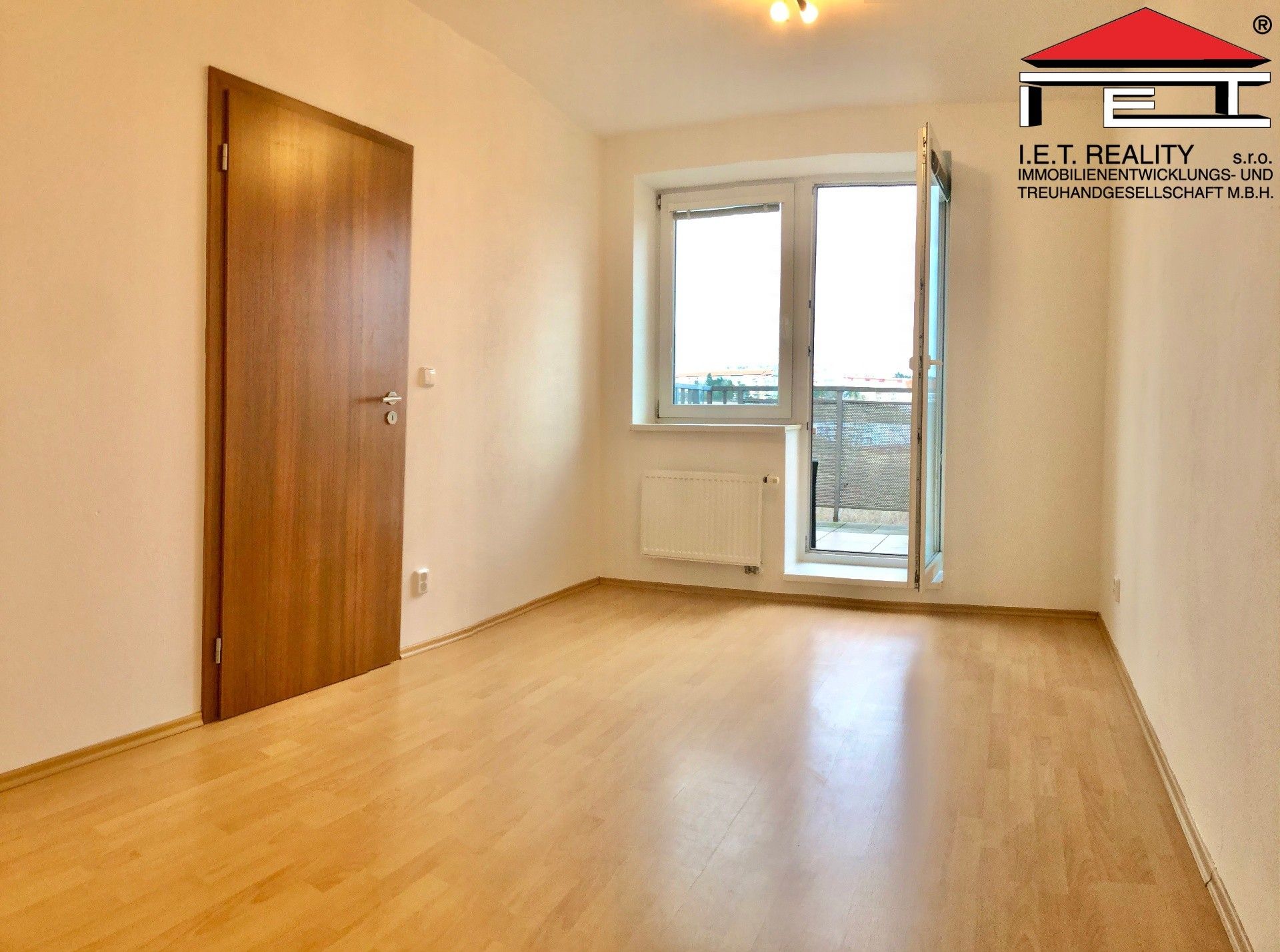 Pronájem bytu 3+kk 74 m² - foto 4