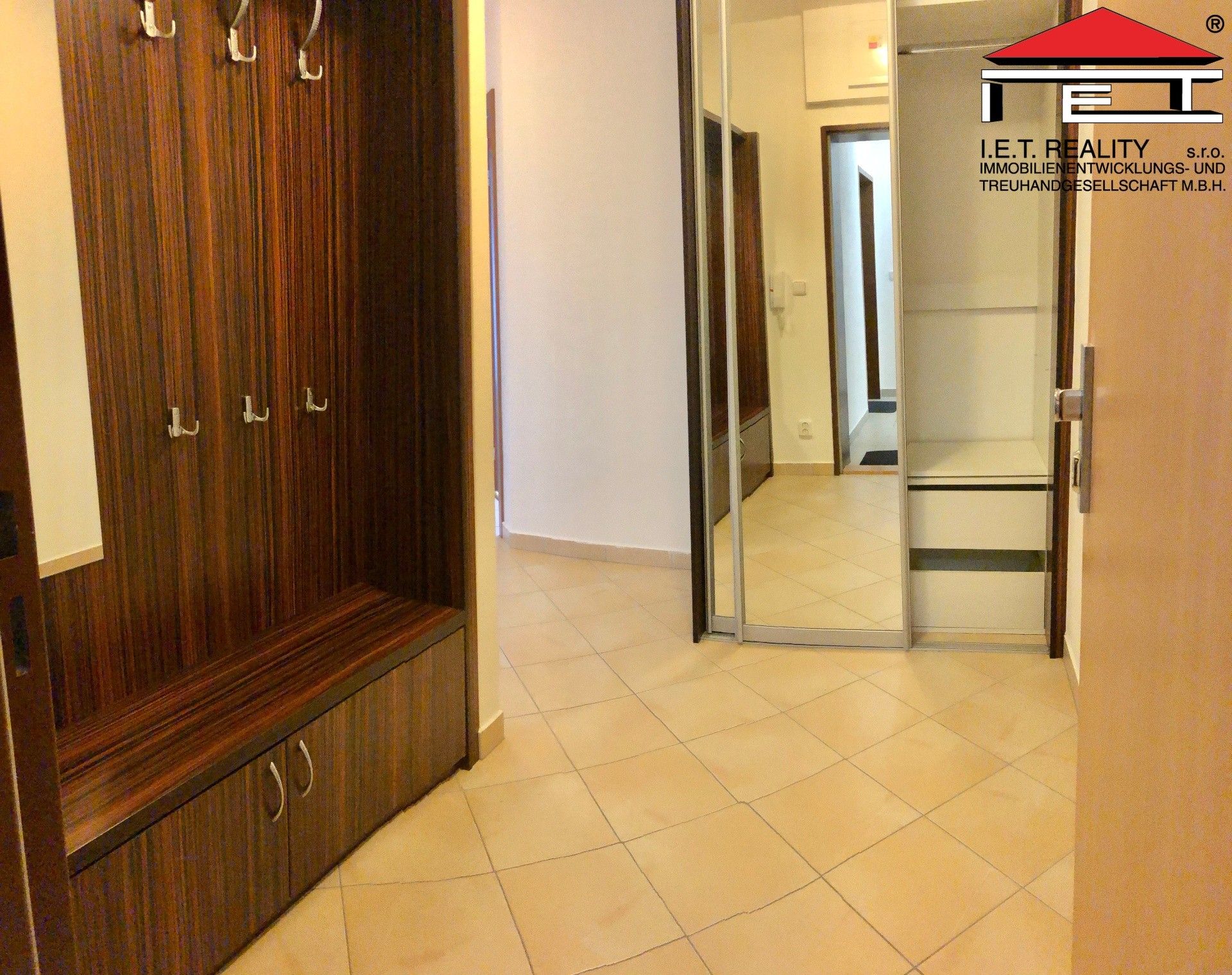 Pronájem bytu 3+kk 74 m² - foto 5