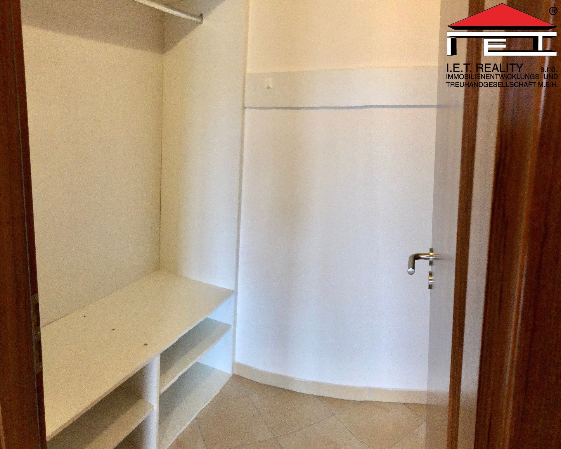 Pronájem bytu 3+kk 74 m² - foto 10