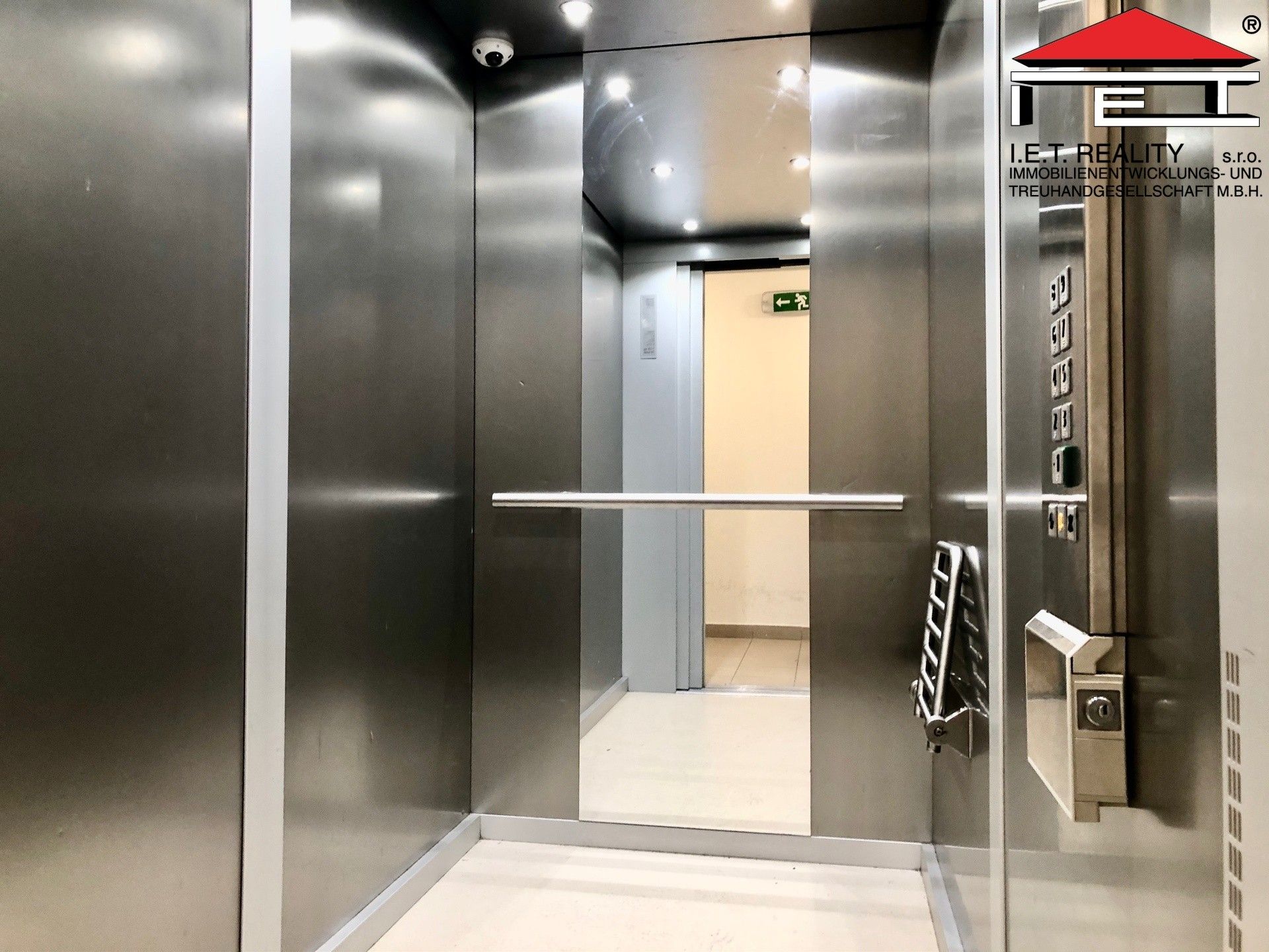 Pronájem bytu 3+kk 74 m² - foto 12