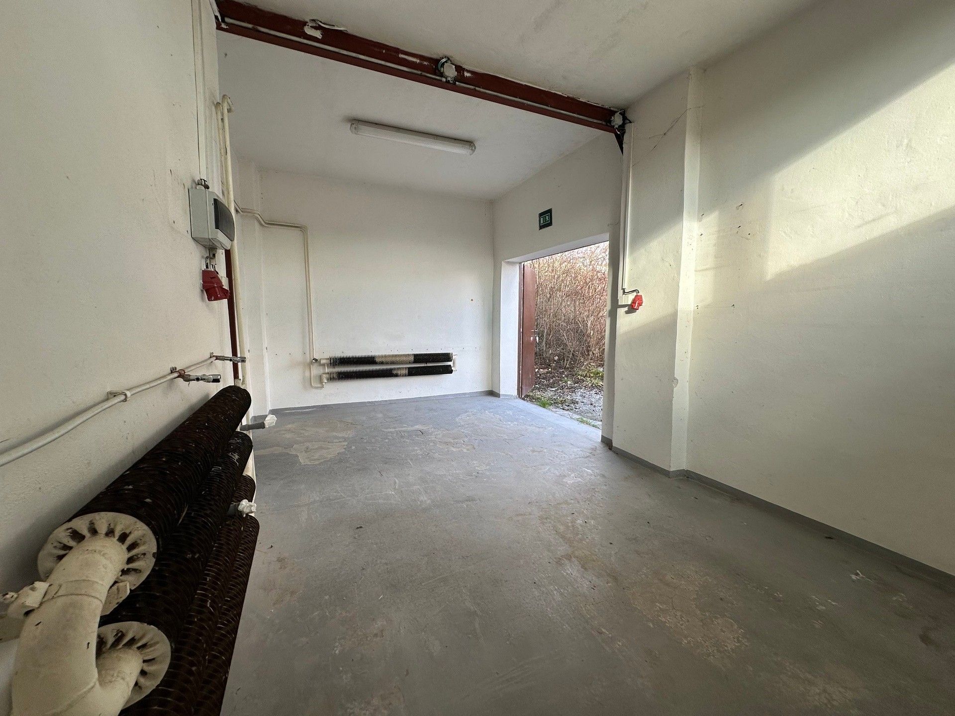 Pronájem komerčního prostoru 200 m² - foto 6