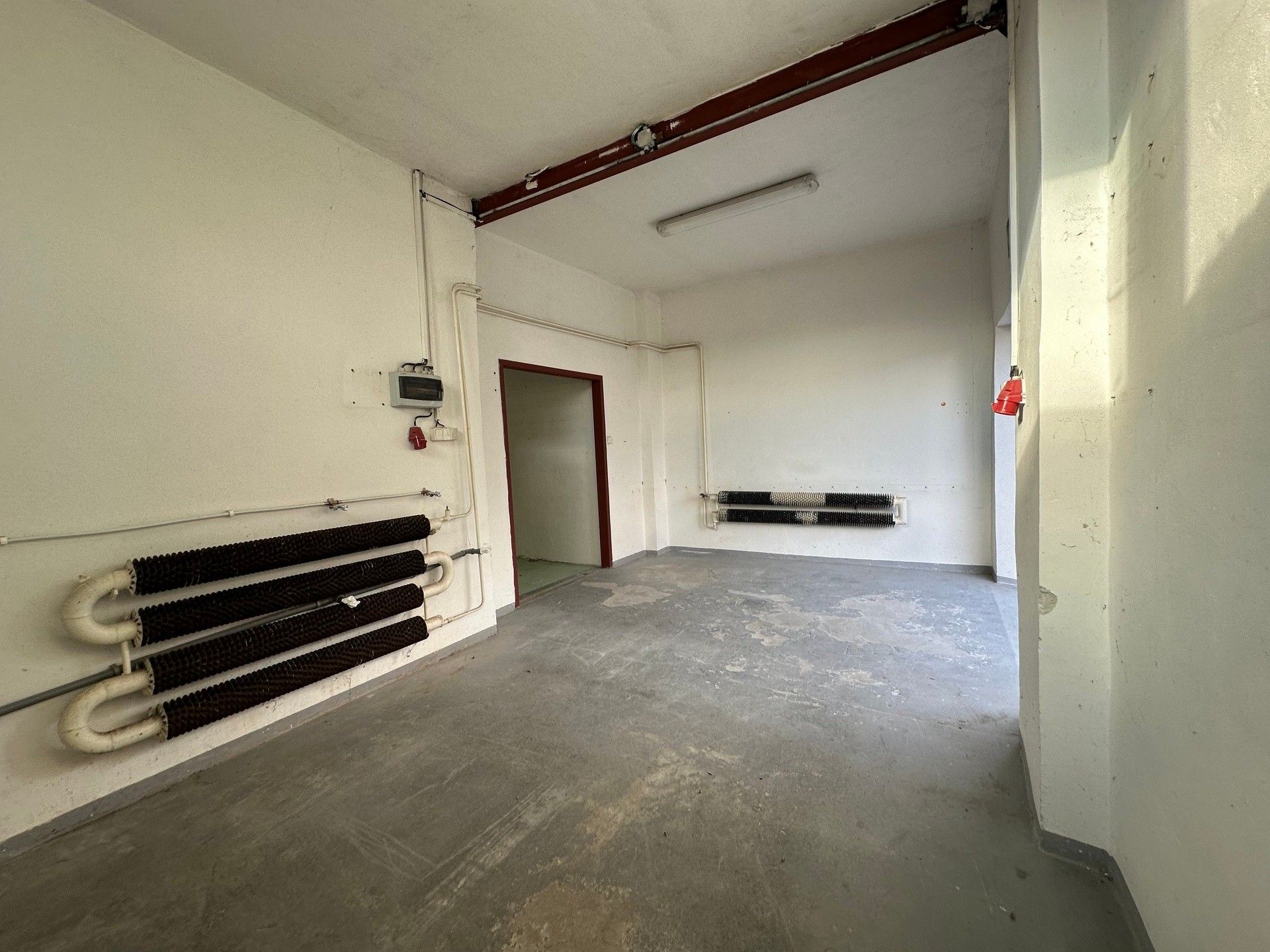 Pronájem komerčního prostoru 200 m² - foto 5