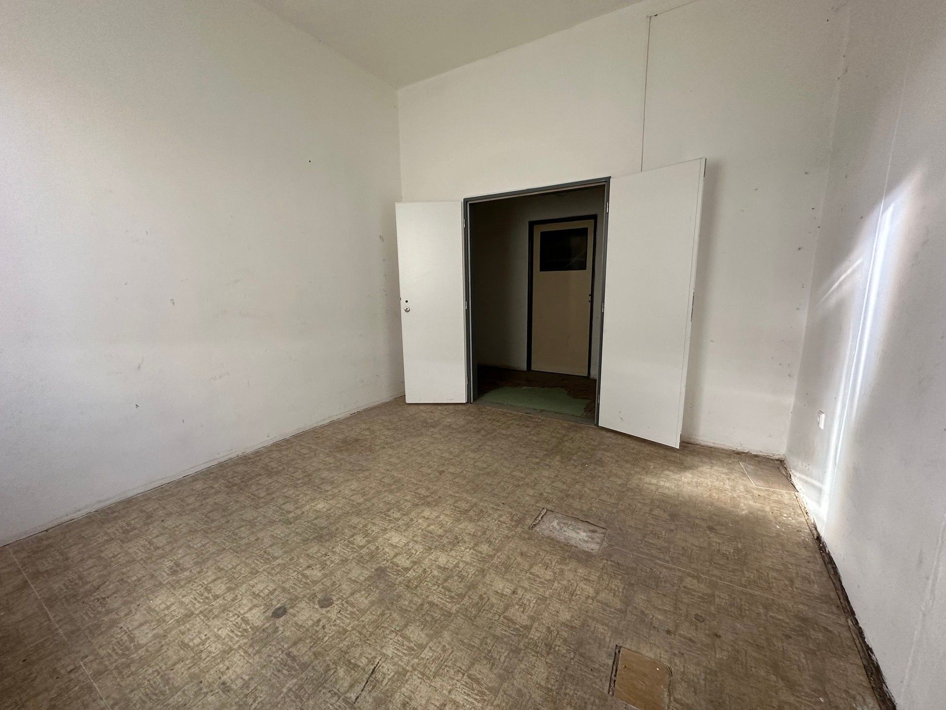 Pronájem komerčního prostoru 200 m² - foto 10