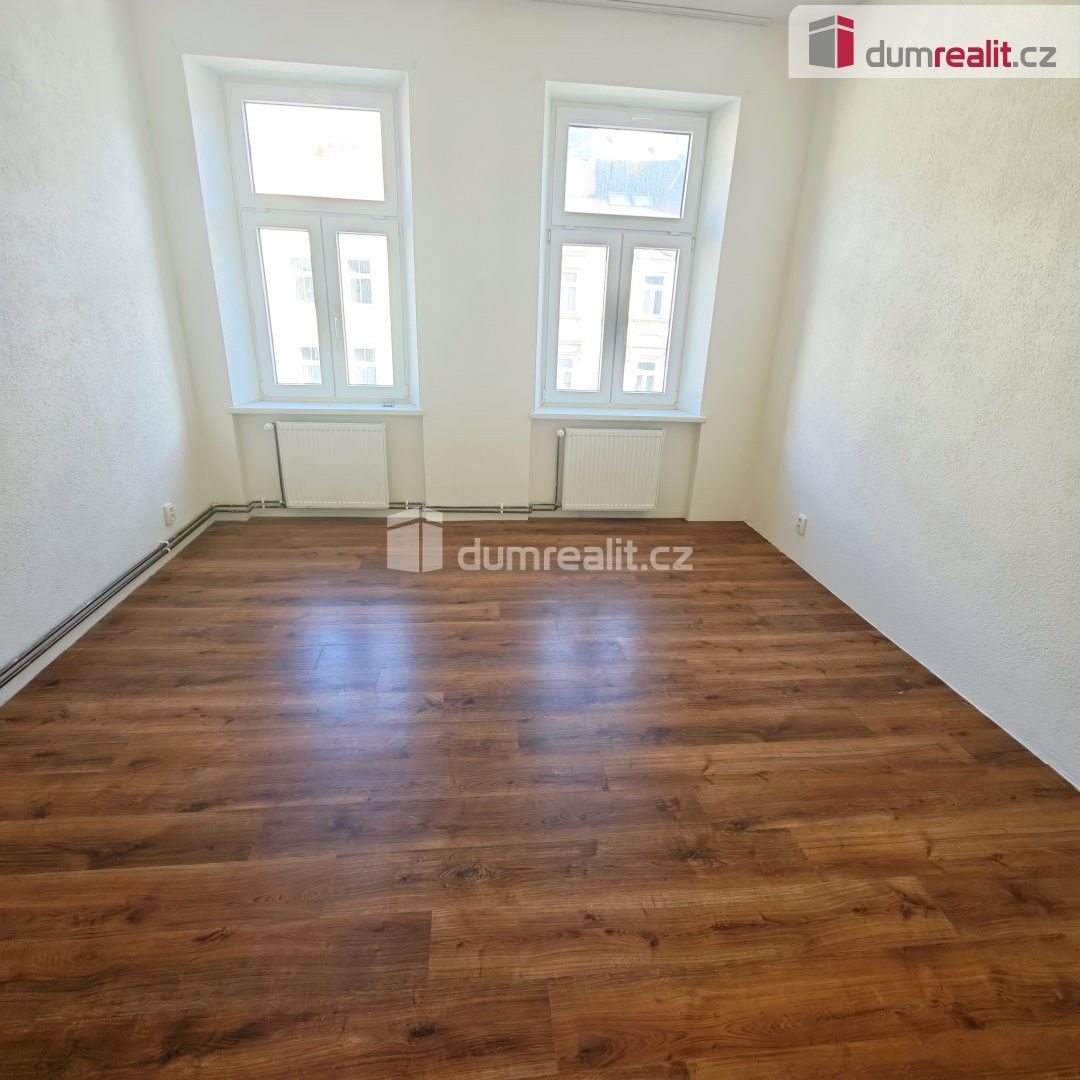 Pronájem bytu 2+1 70 m² - foto 7