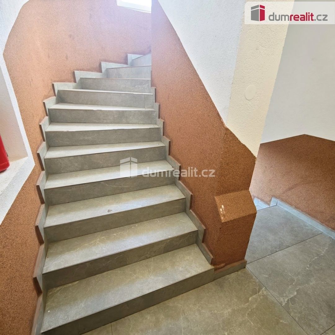 Pronájem bytu 2+1 70 m² - foto 11