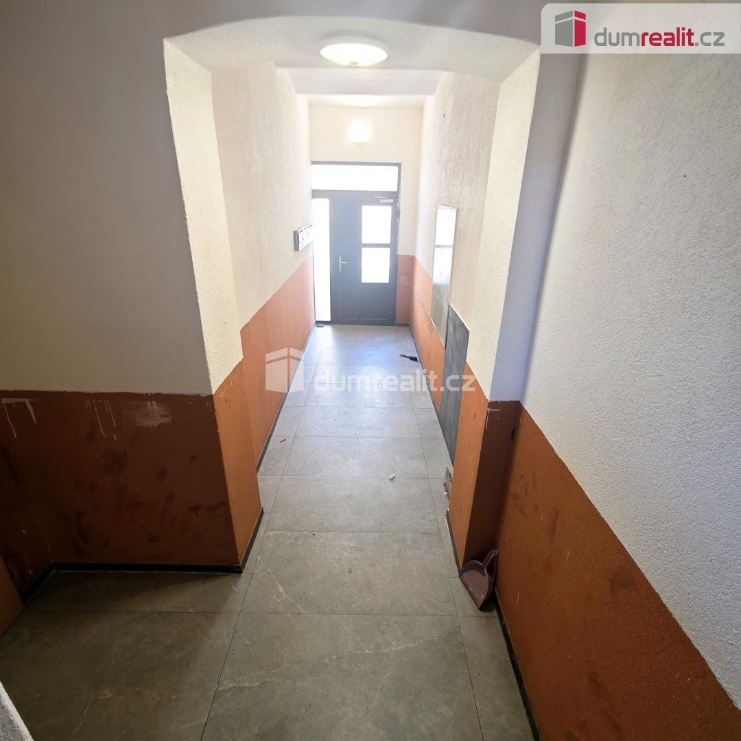 Pronájem bytu 2+1 70 m² - foto 12