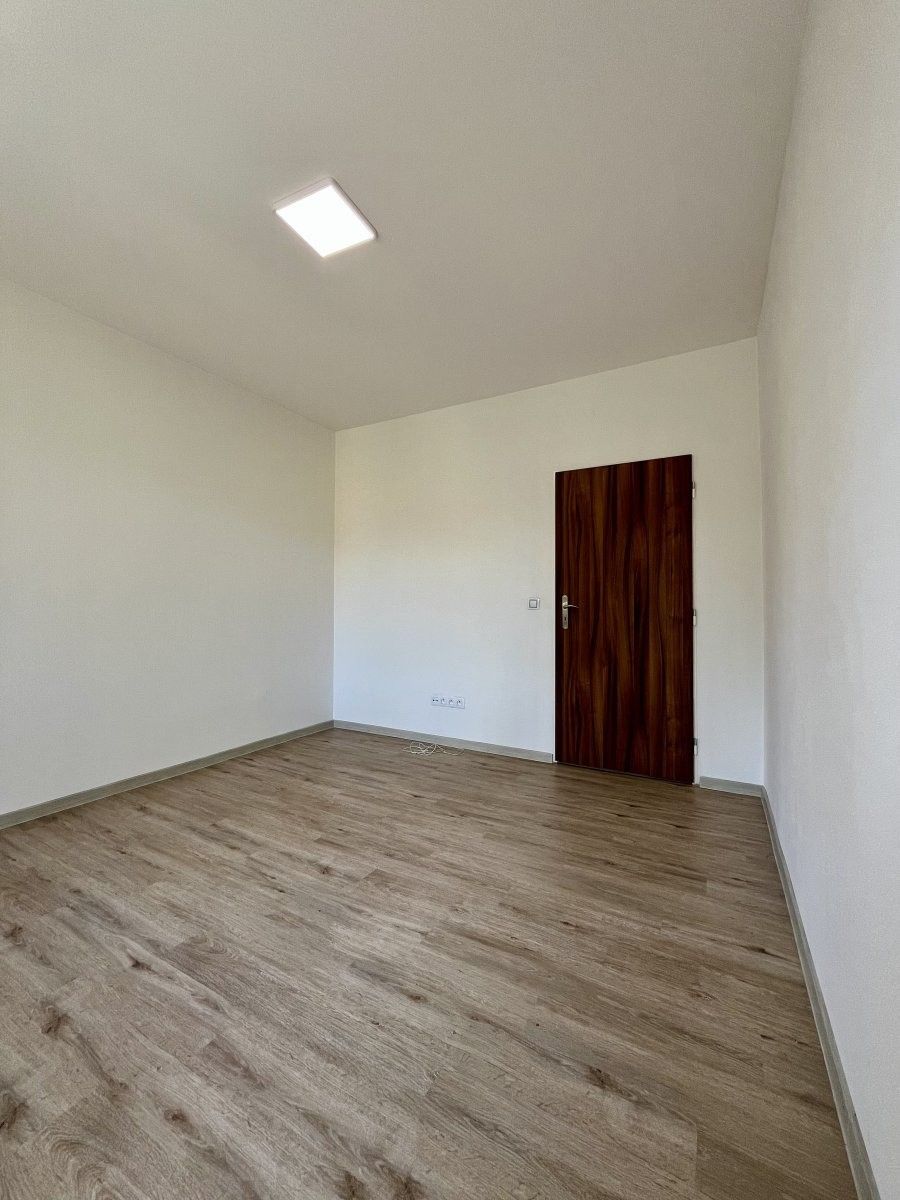 Pronájem bytu 3+kk 47 m² - foto 8