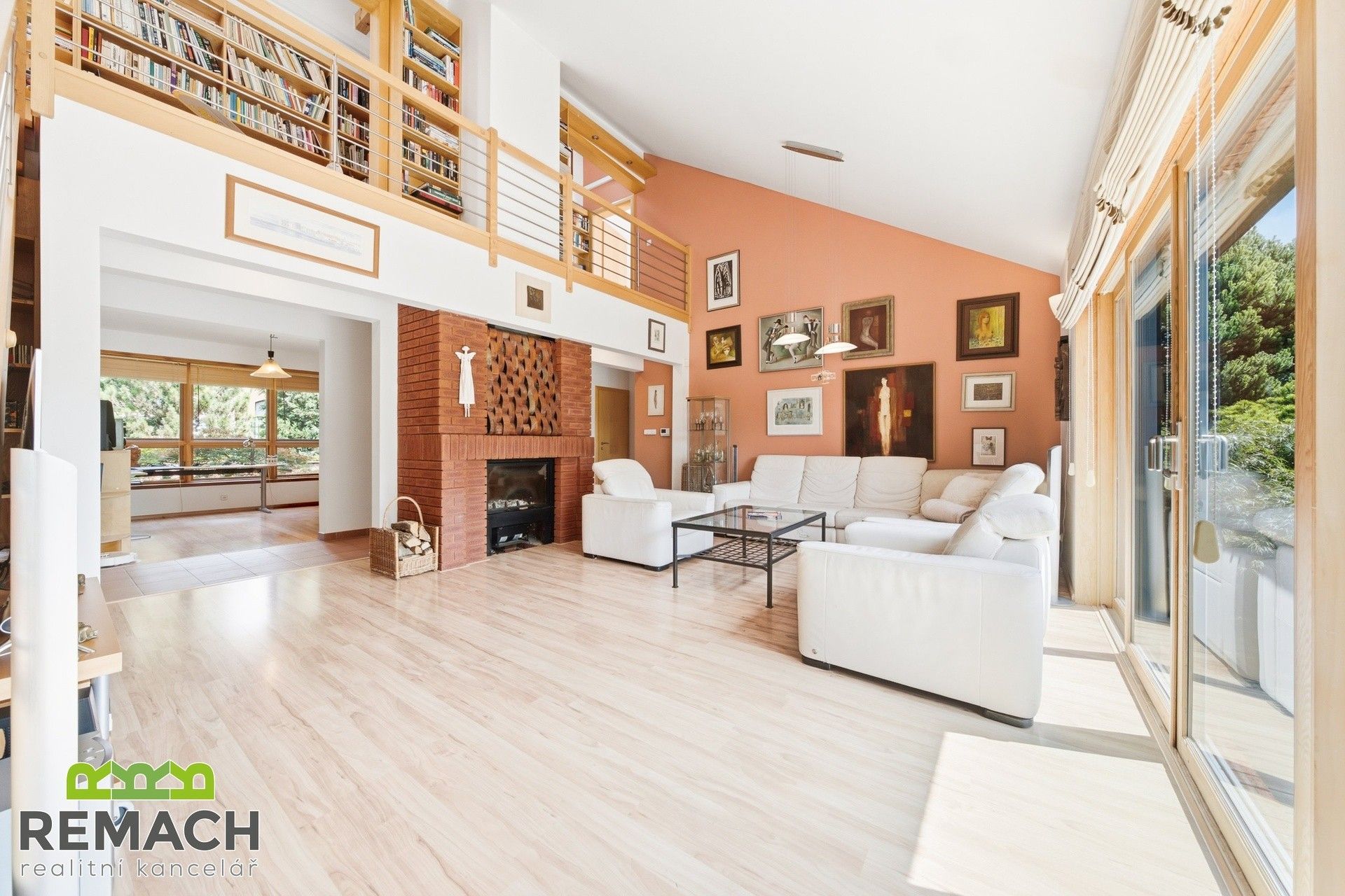 Prodej nemovitosti 235 m² - foto 4