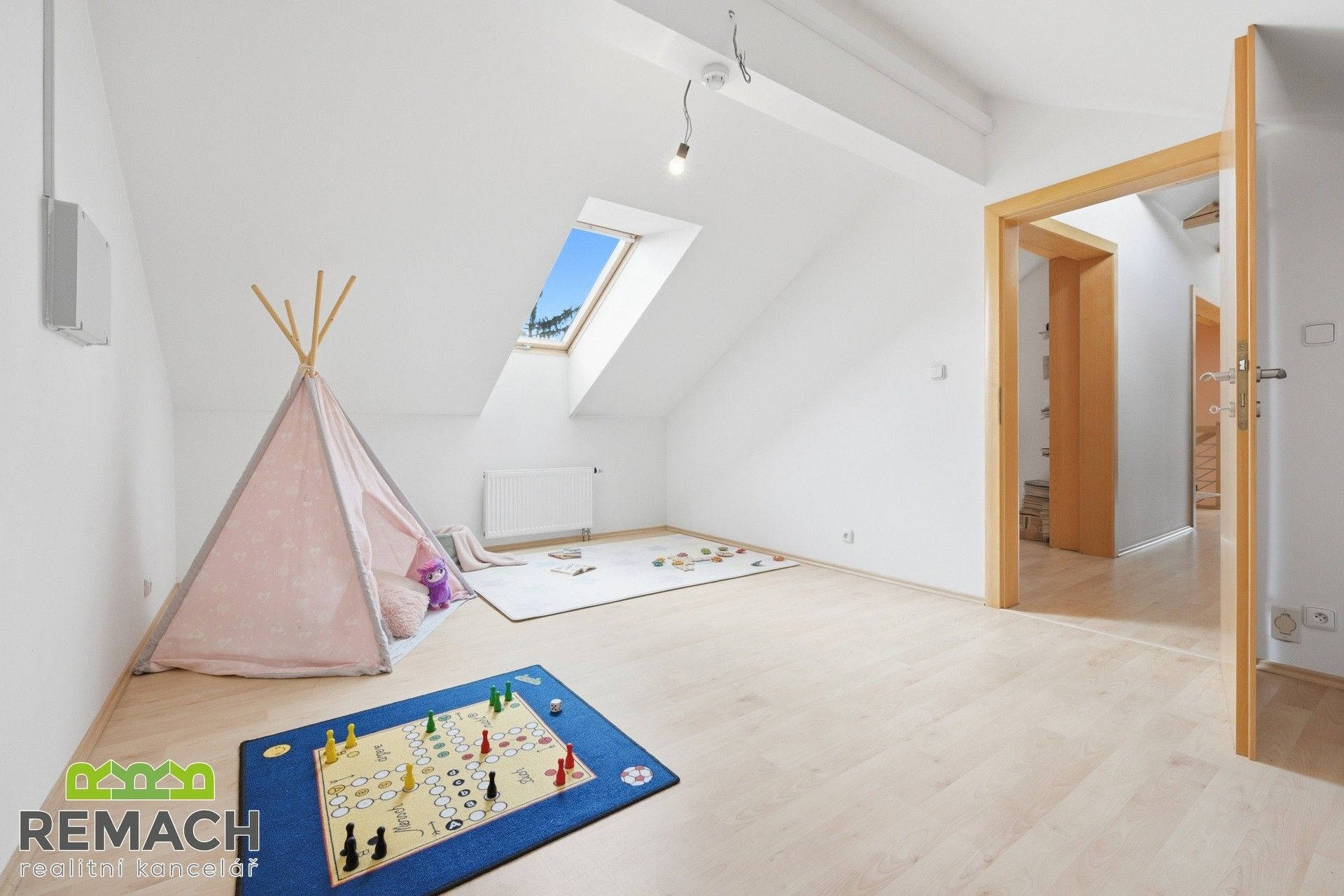 Prodej nemovitosti 235 m² - foto 13