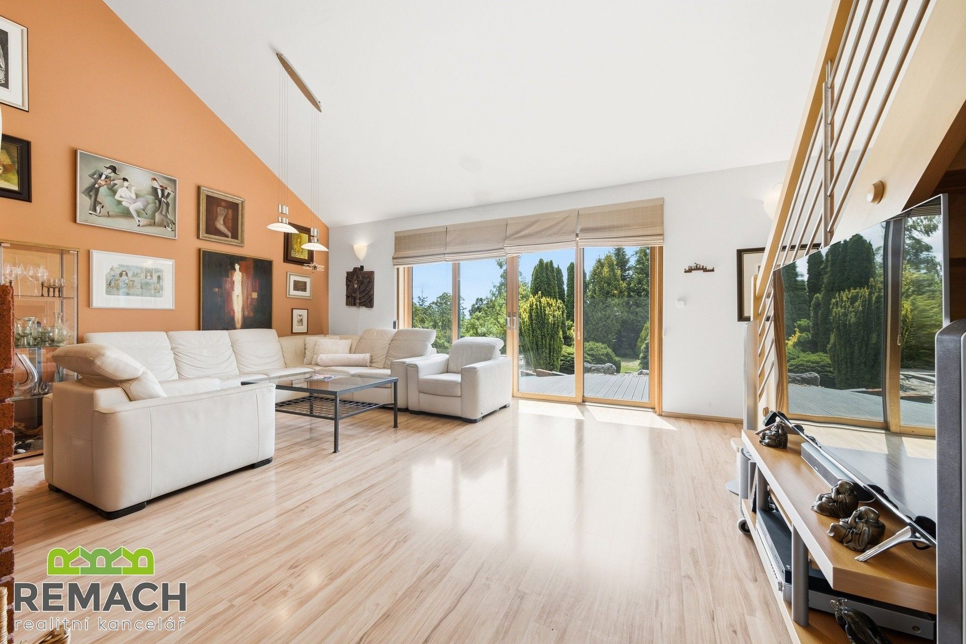 Prodej nemovitosti 235 m² - foto 16
