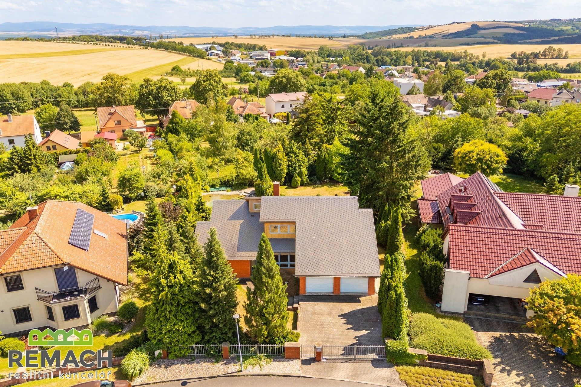 Prodej nemovitosti 235 m² - foto 29