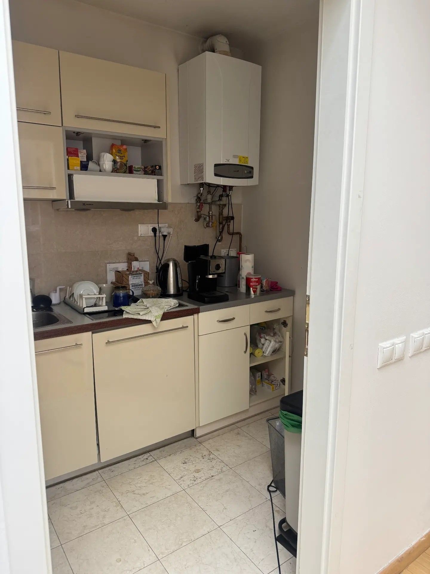 Pronájem komerčního prostoru 107 m² - foto 2
