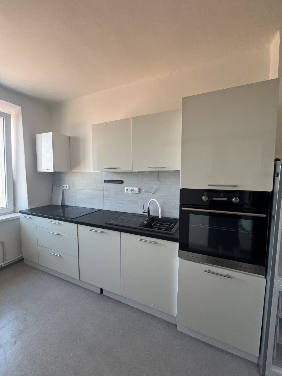 Pronájem bytu 1+1 28 m² - foto 1