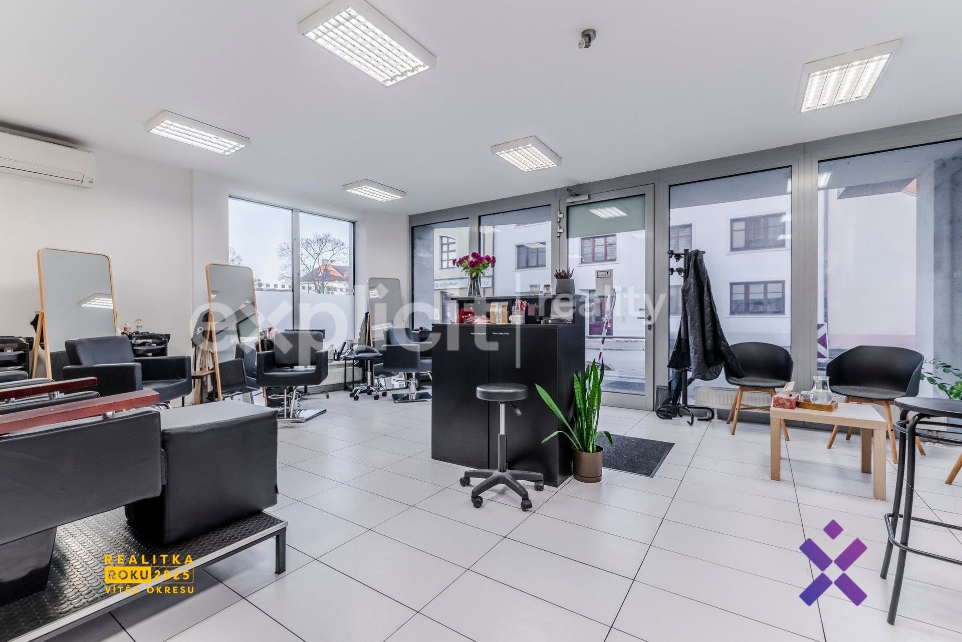 Pronájem komerčního prostoru 48 m² - foto 1
