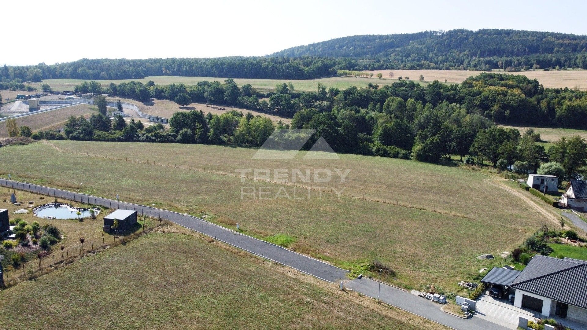 Prodej pozemku 1069 m² - foto 4