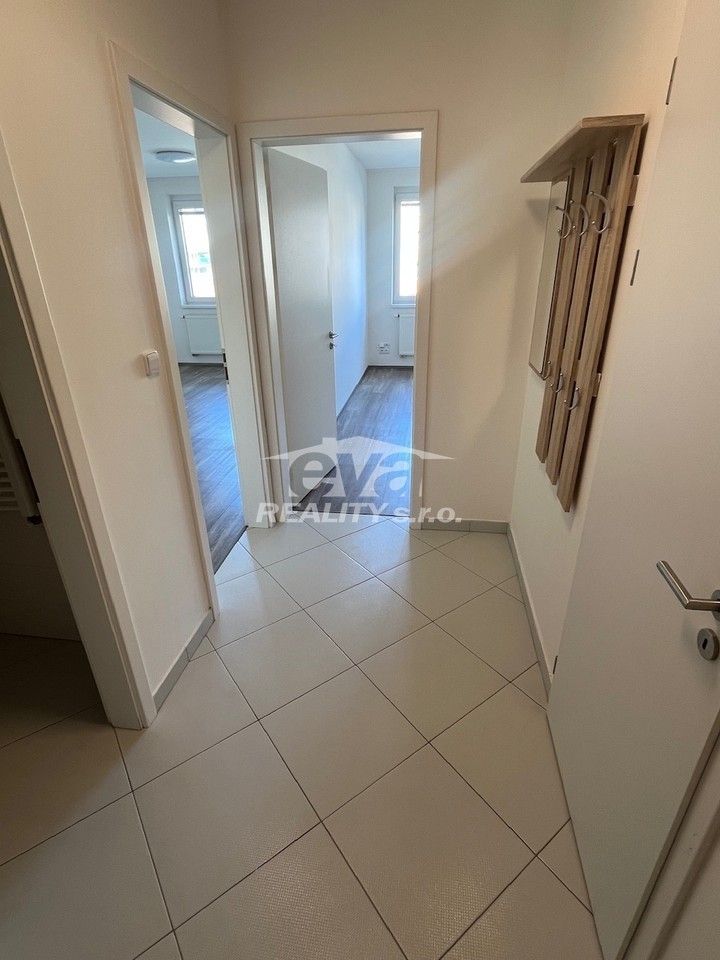Pronájem bytu 2+kk 50 m² - foto 4