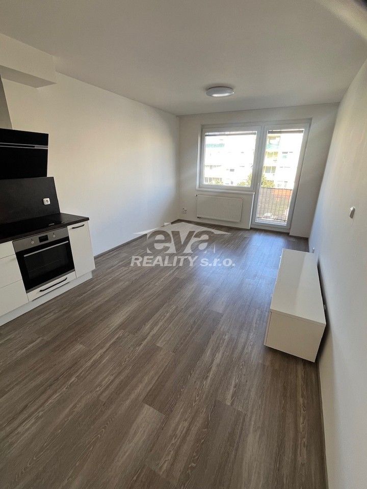 Pronájem bytu 2+kk 50 m² - foto 5