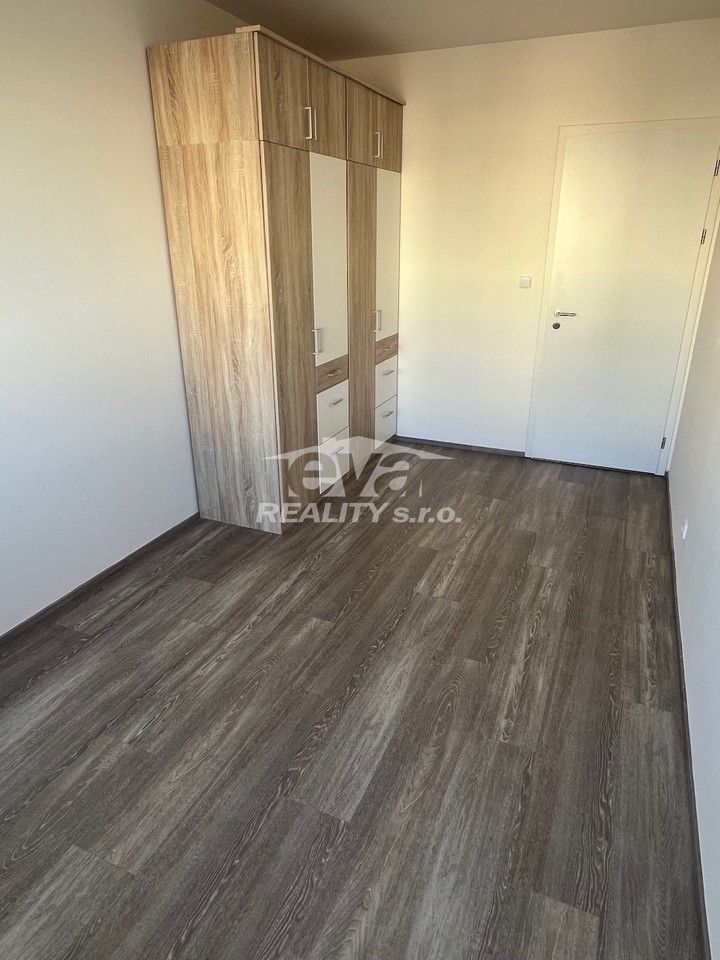 Pronájem bytu 2+kk 50 m² - foto 8