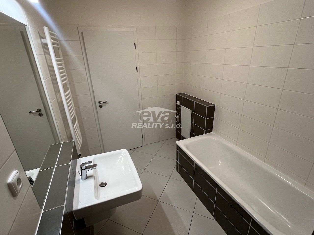 Pronájem bytu 2+kk 50 m² - foto 10
