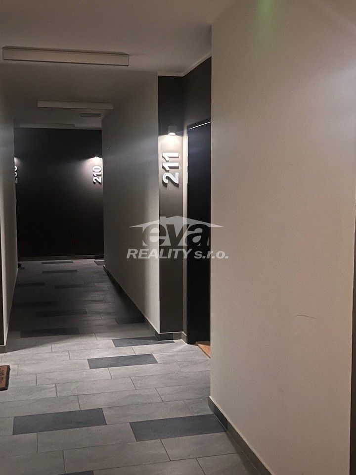 Pronájem bytu 2+kk 50 m² - foto 12