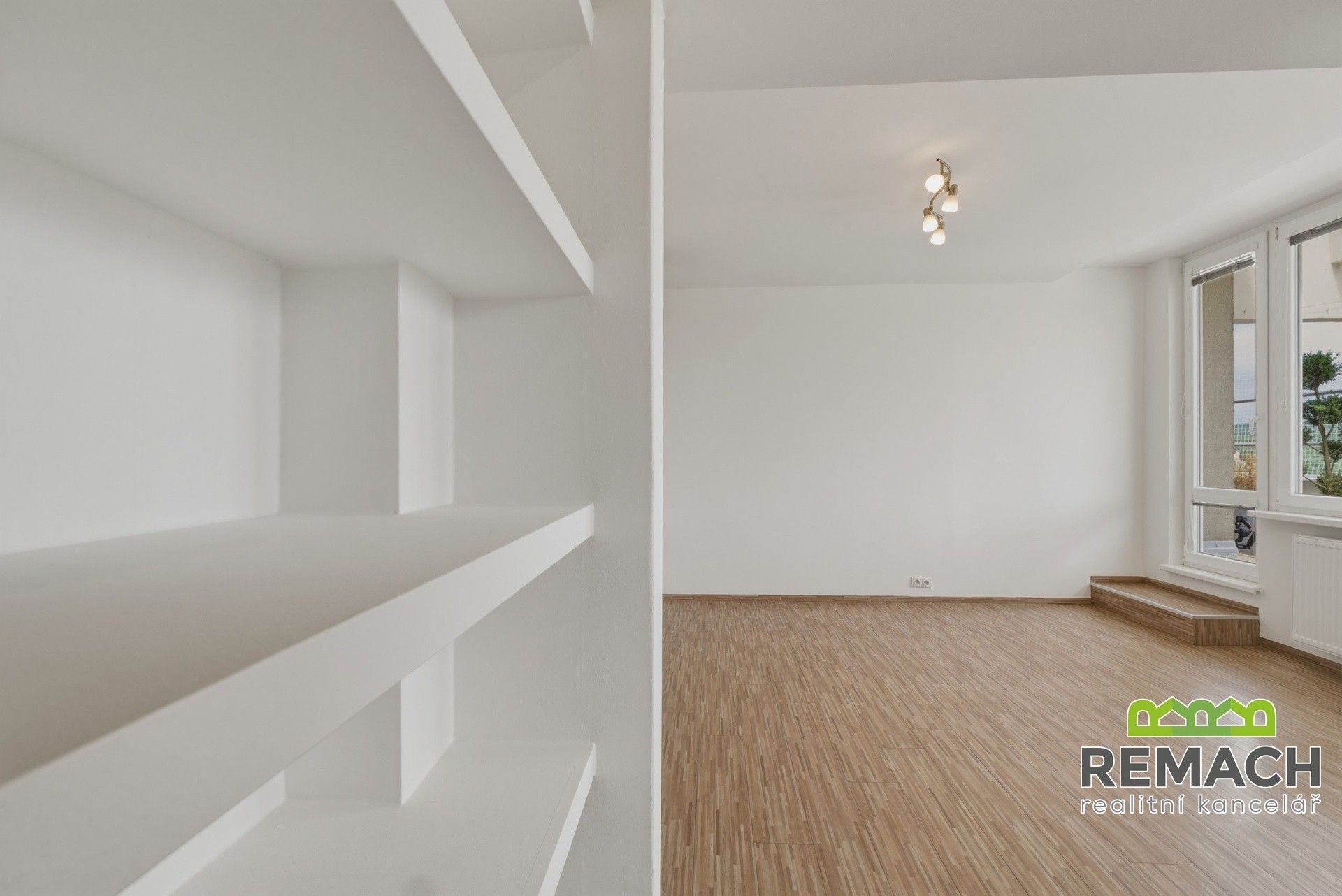 Pronájem bytu 1+kk 33 m² - foto 9