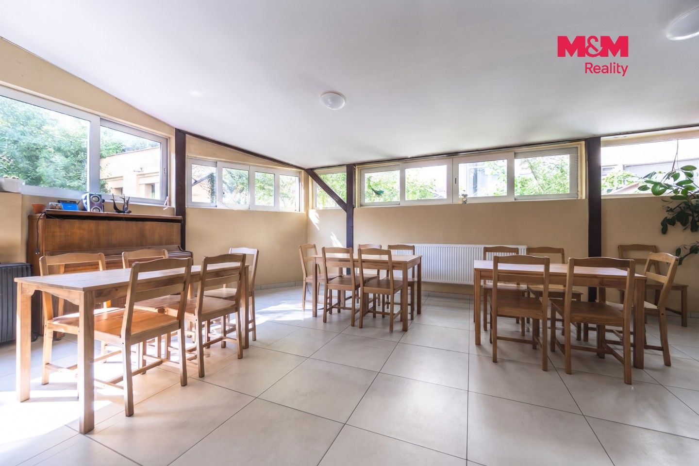 Pronájem komerčního prostoru 200 m² - foto 4