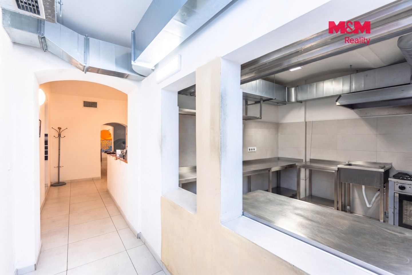 Pronájem komerčního prostoru 200 m² - foto 7