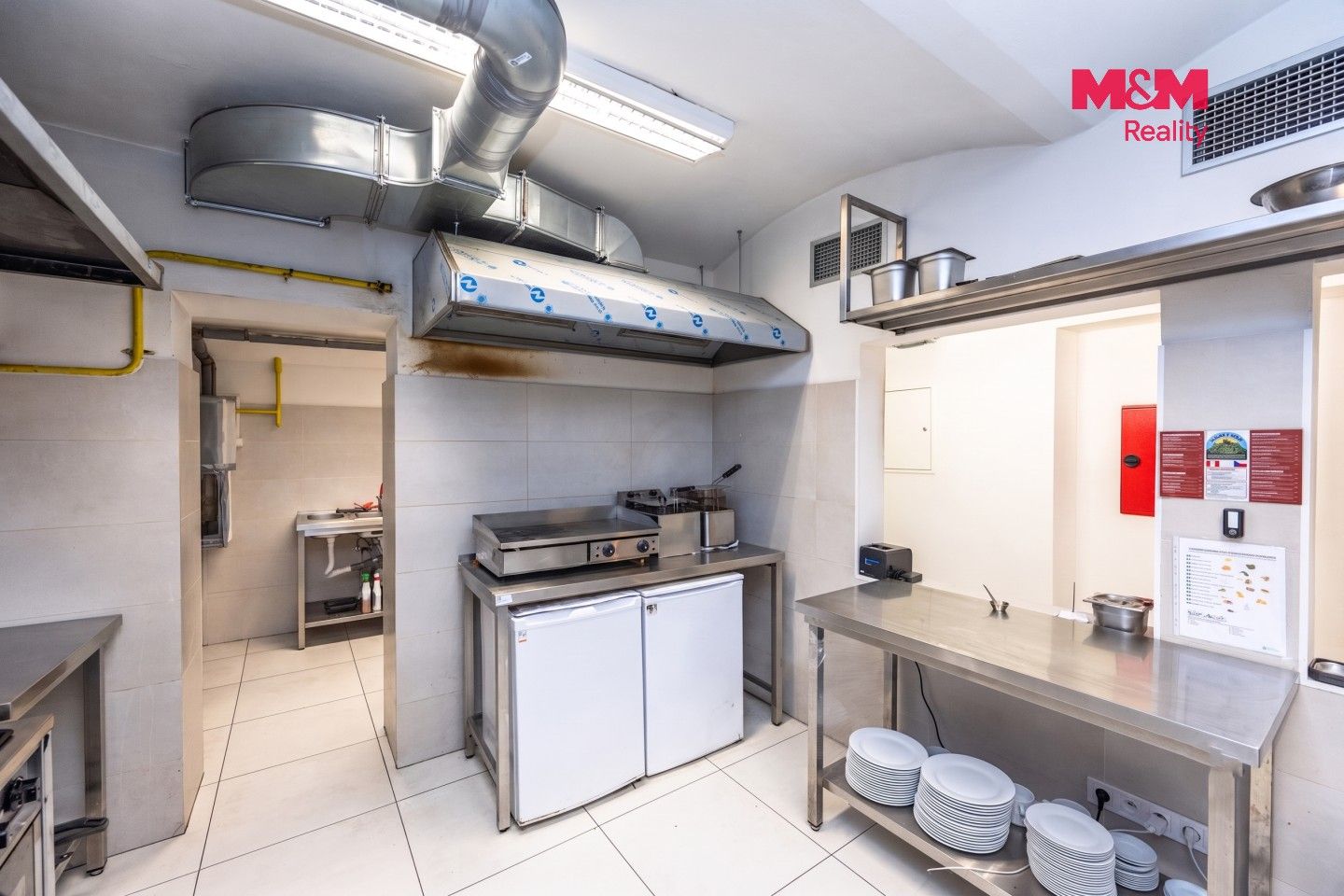 Pronájem komerčního prostoru 200 m² - foto 9