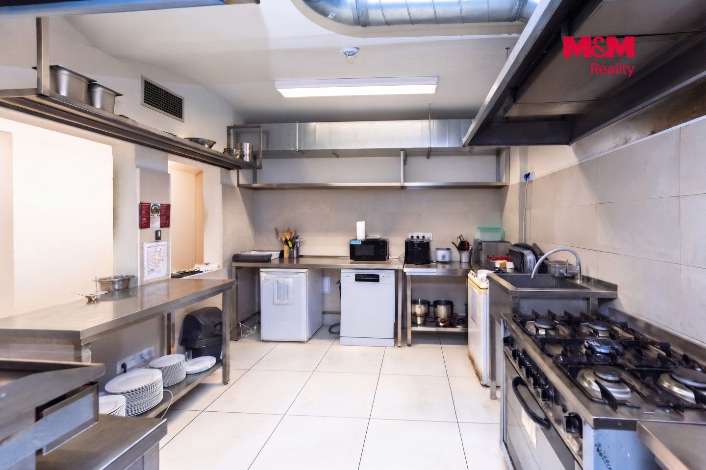 Pronájem komerčního prostoru 200 m² - foto 10