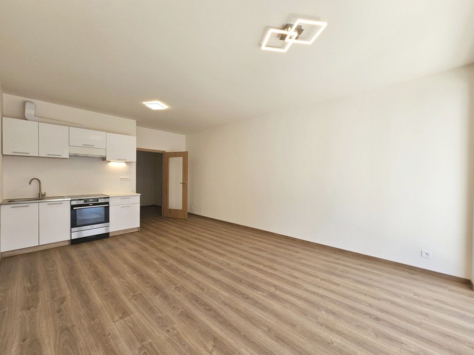 Pronájem bytu 1+kk 33 m² - foto 2