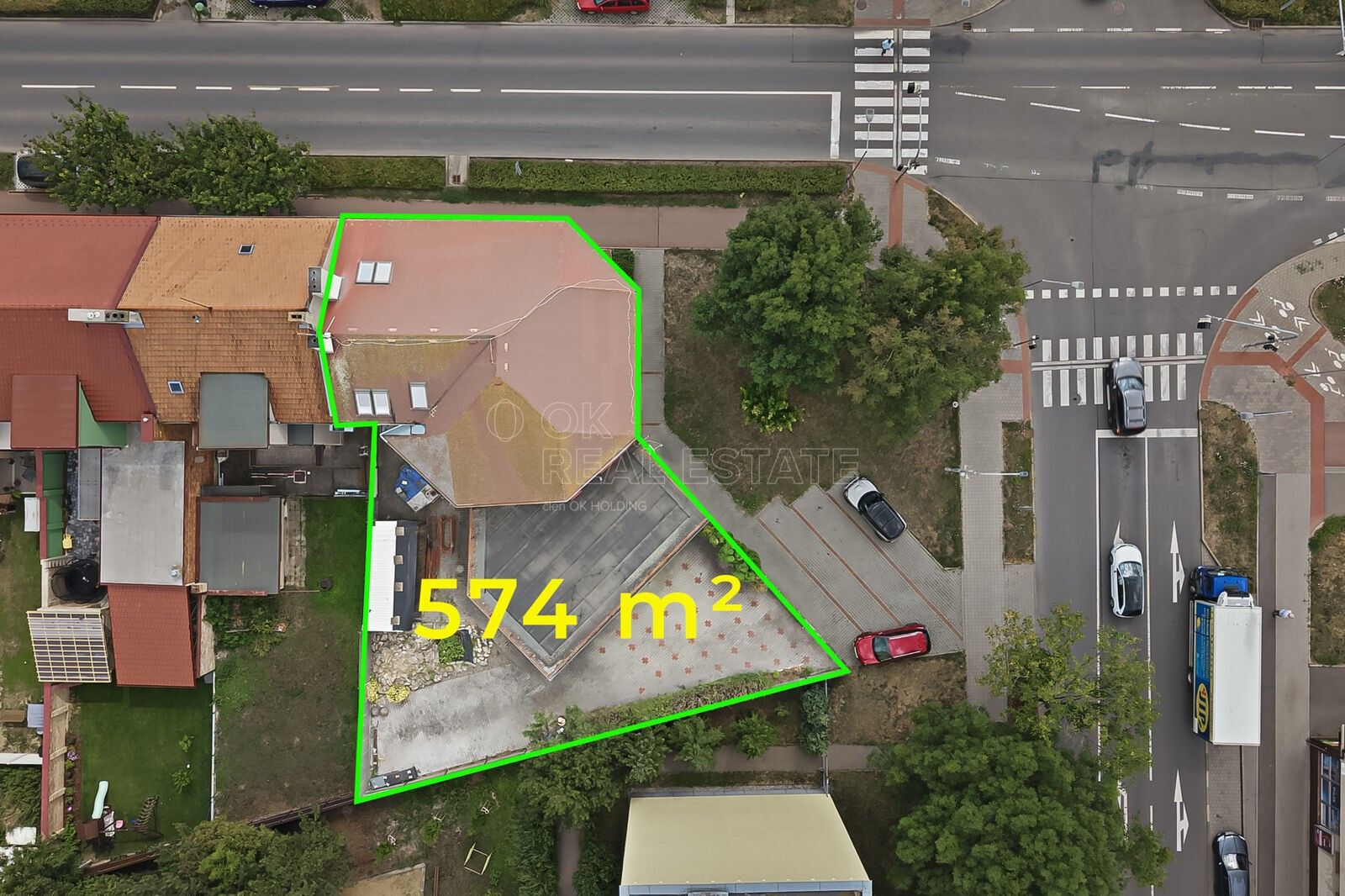 Prodej nemovitosti 630 m² - foto 12