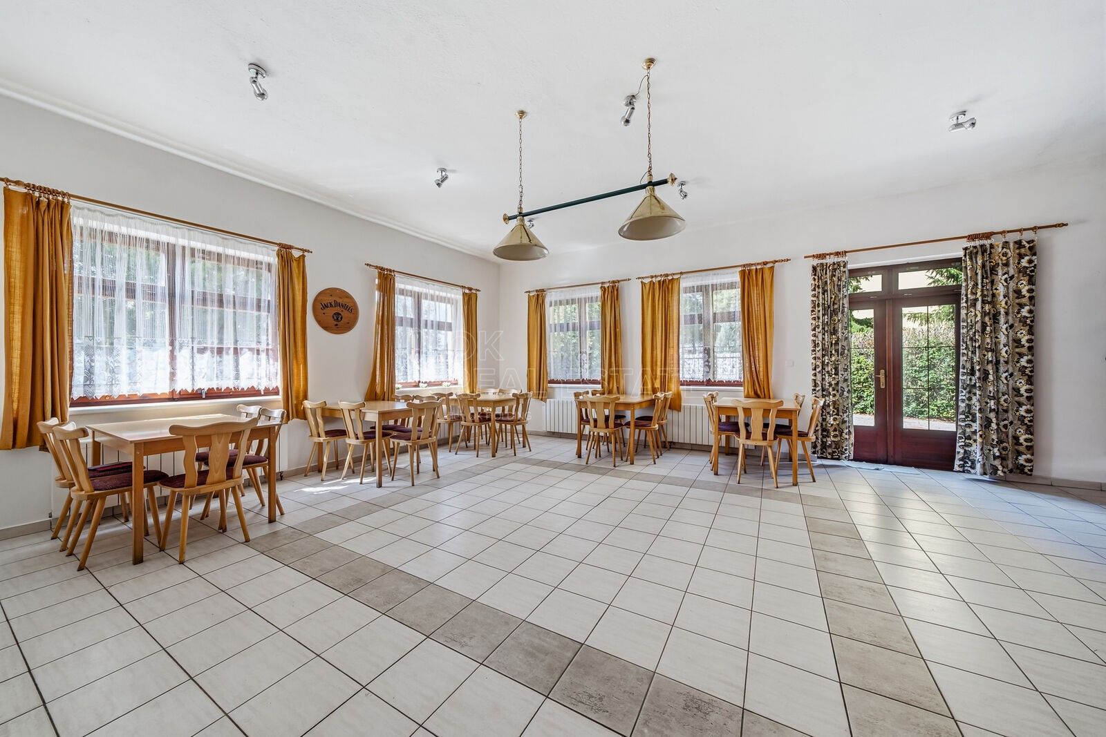 Prodej nemovitosti 630 m² - foto 16