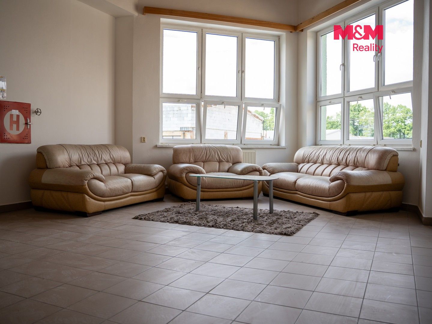 Pronájem komerčního prostoru 348 m² - foto 2