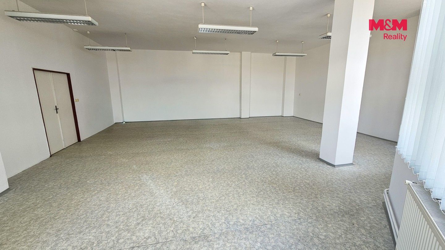 Pronájem komerčního prostoru 348 m² - foto 4