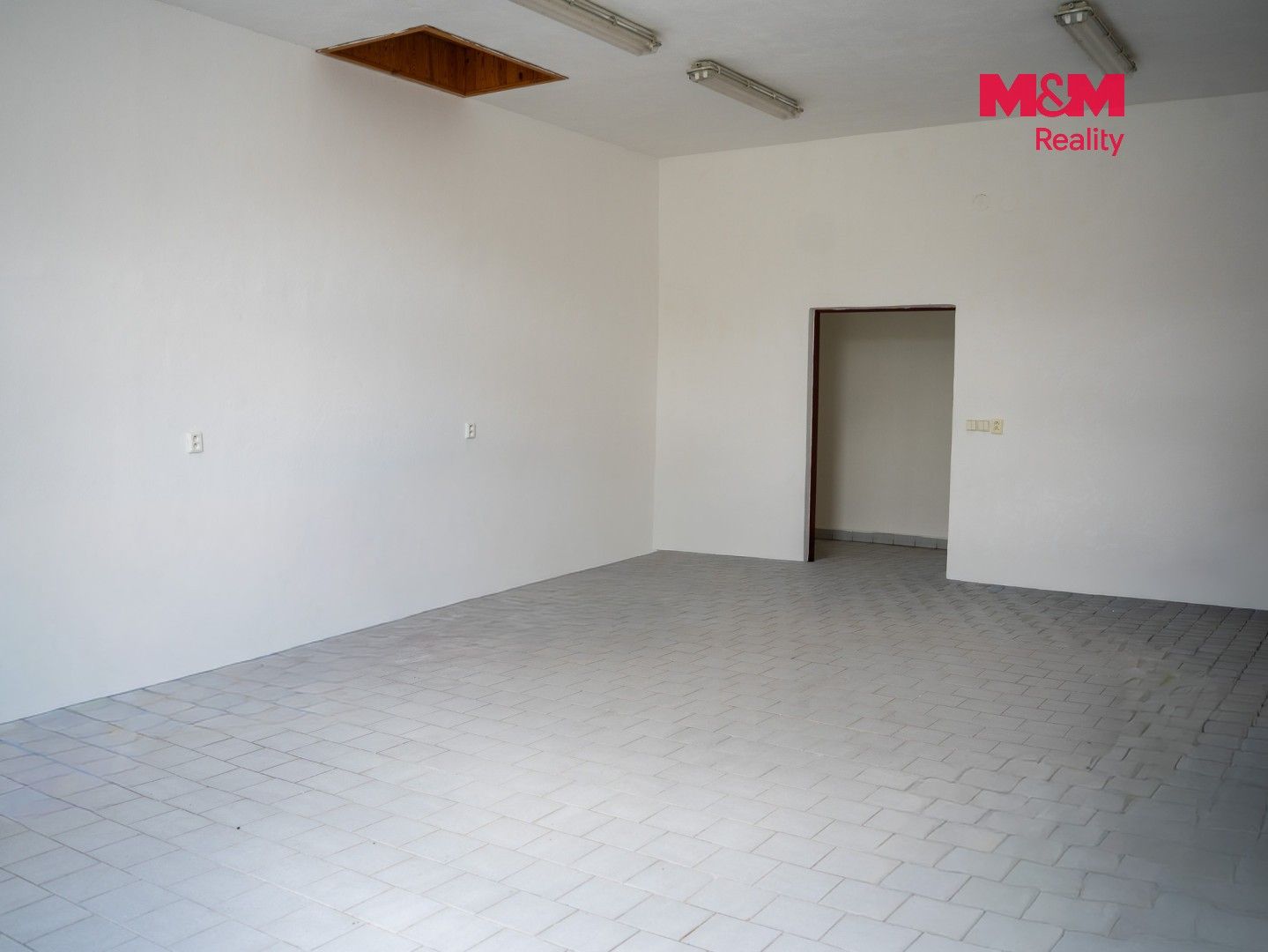 Pronájem komerčního prostoru 348 m² - foto 21
