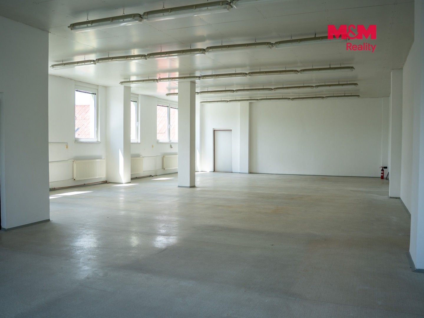 Pronájem komerčního prostoru 348 m² - foto 24