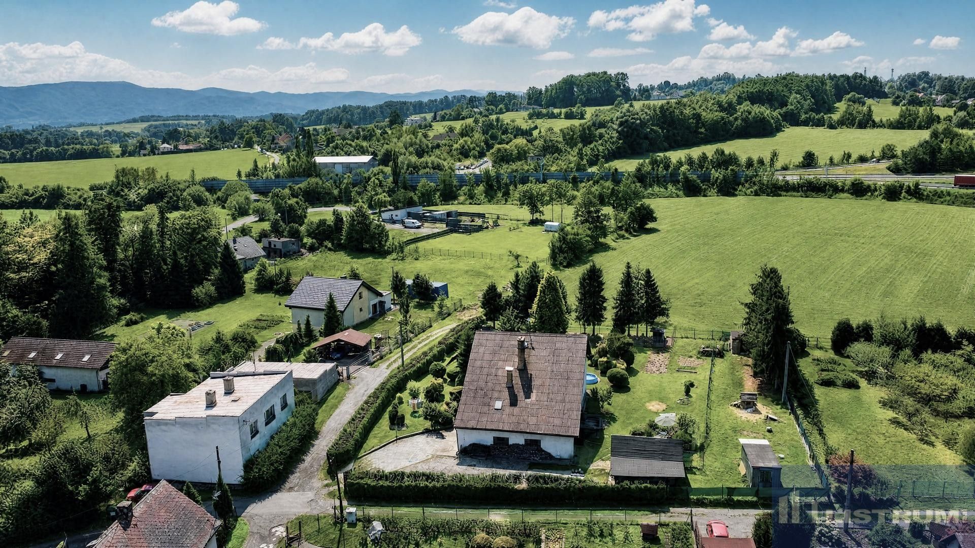 Pronájem bytu 4+1 147 m² - foto 4