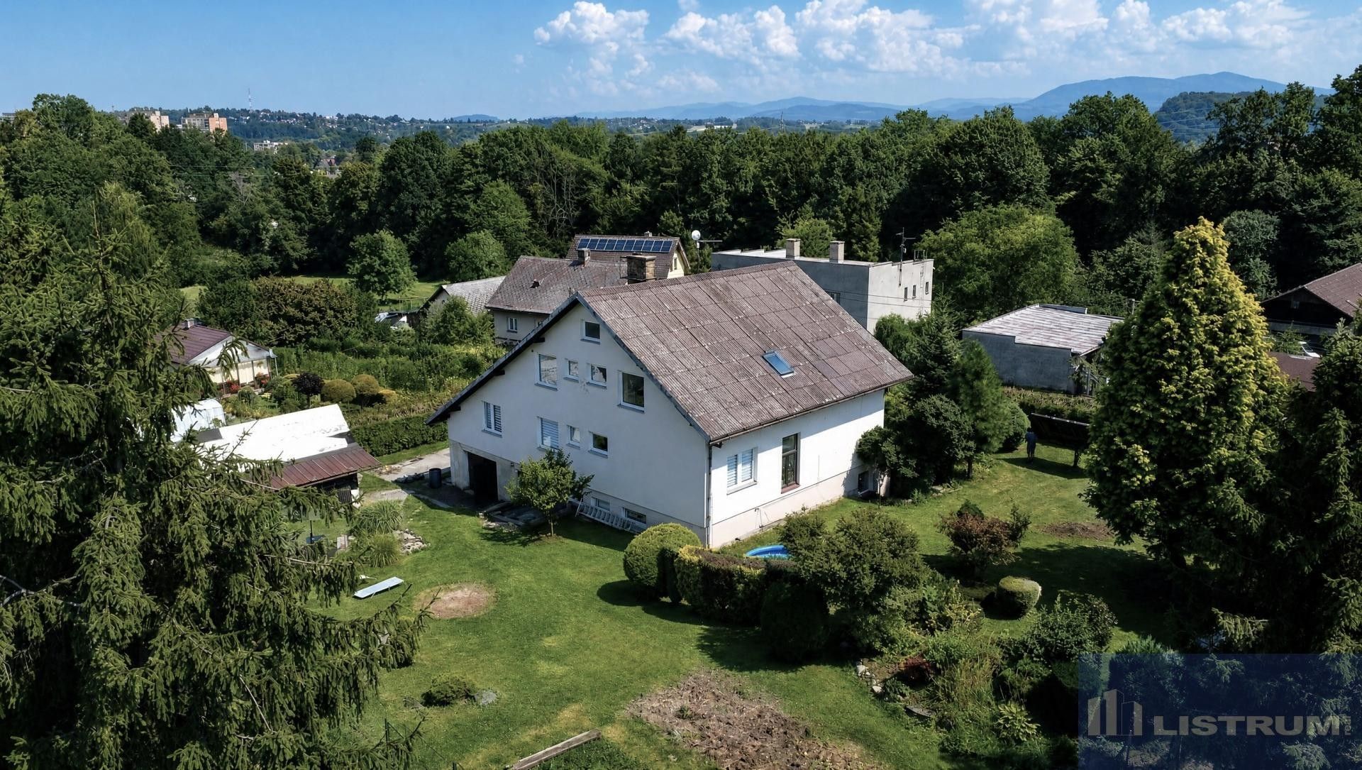 Pronájem bytu 4+1 147 m² - foto 3