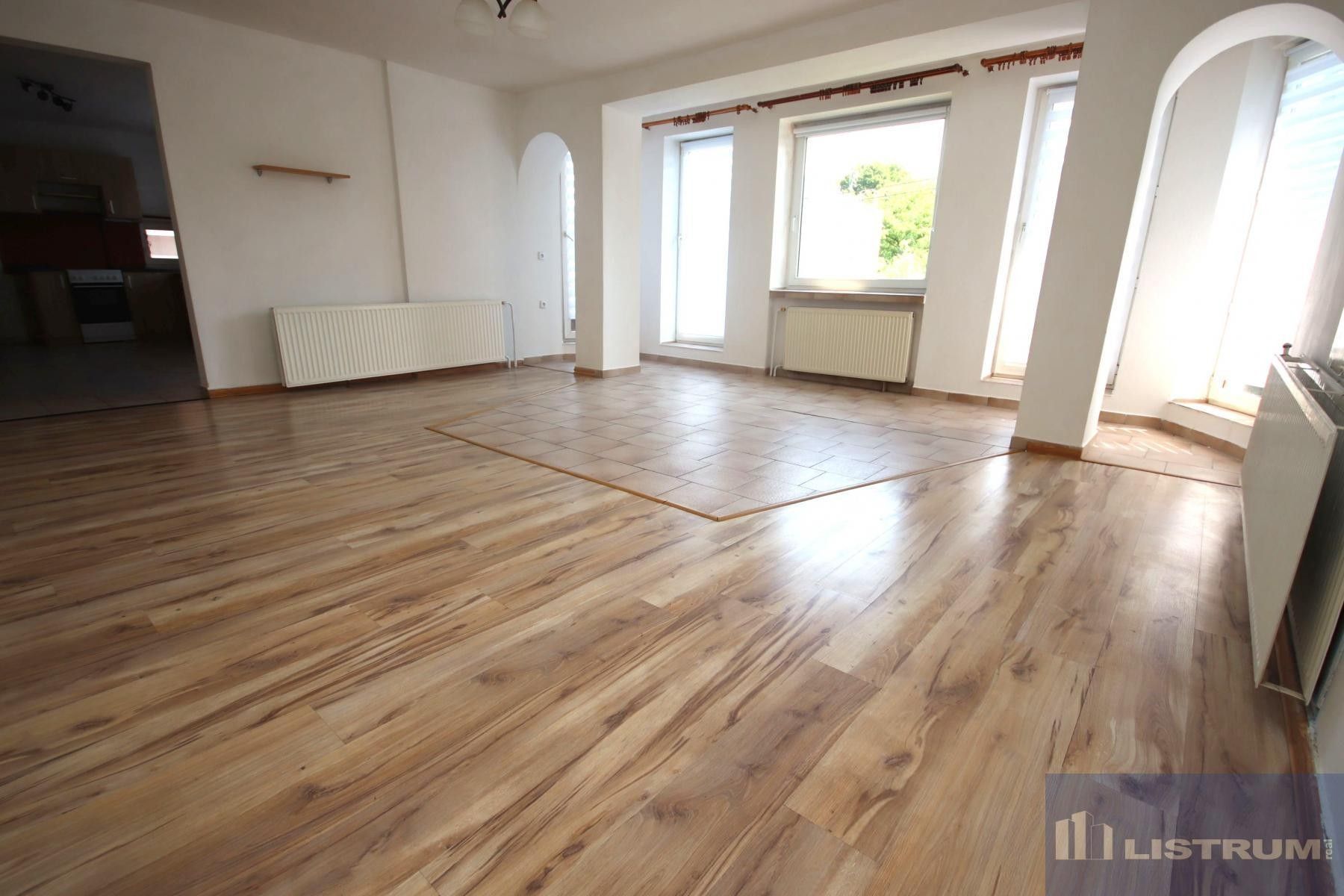 Pronájem bytu 4+1 147 m² - foto 11