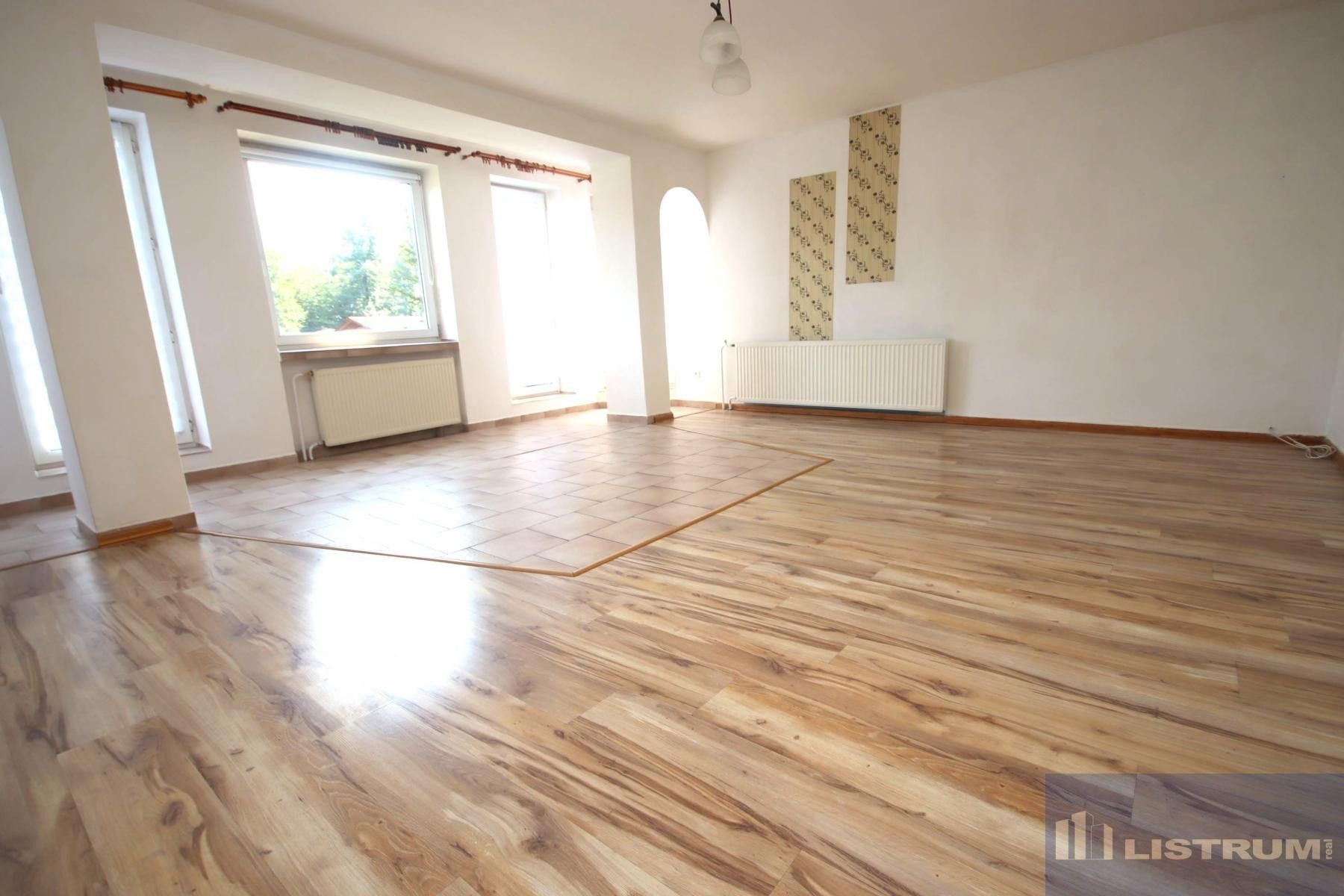 Pronájem bytu 4+1 147 m² - foto 10