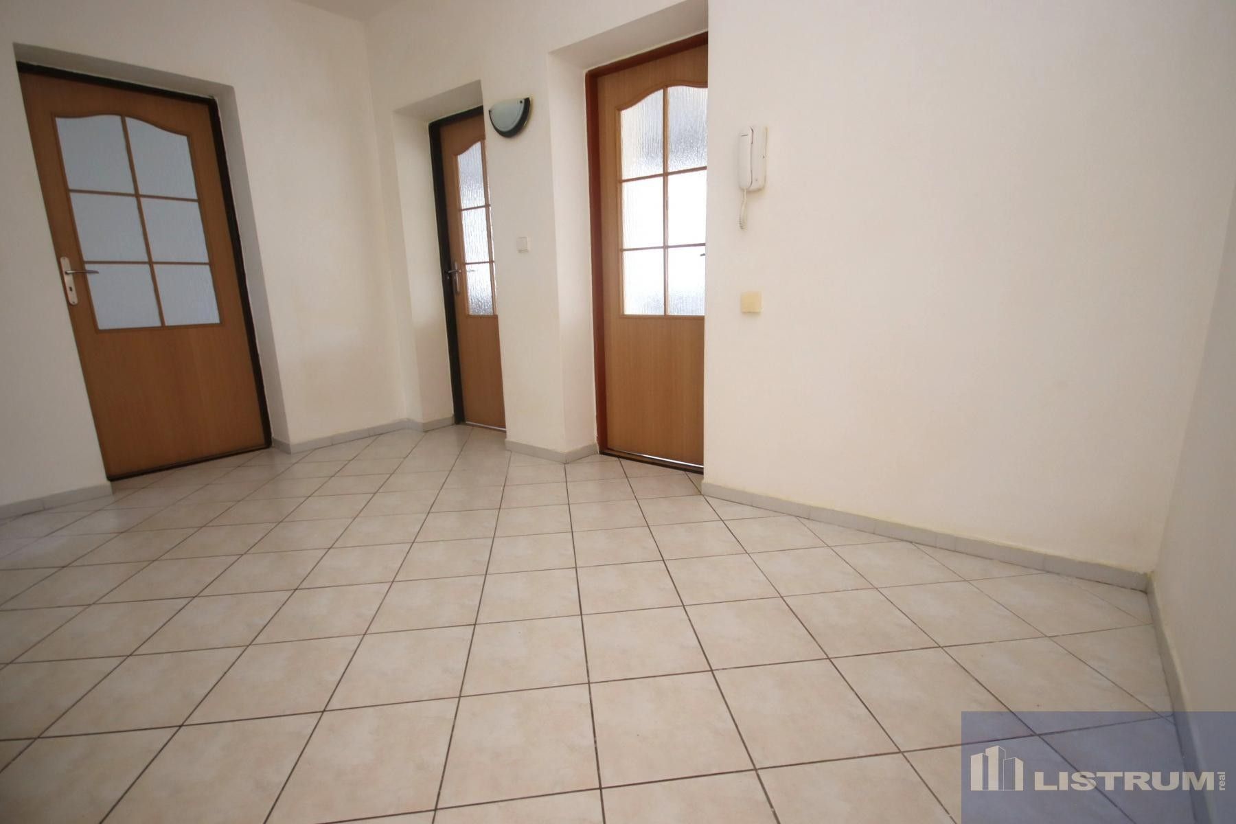 Pronájem bytu 4+1 147 m² - foto 15