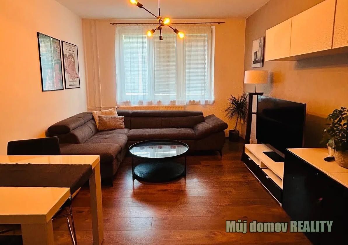Pronájem bytu 3+1 72 m² - foto 1