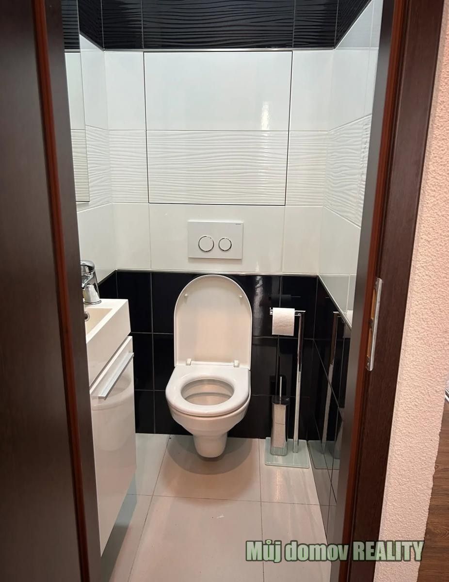 Pronájem bytu 3+1 72 m² - foto 9