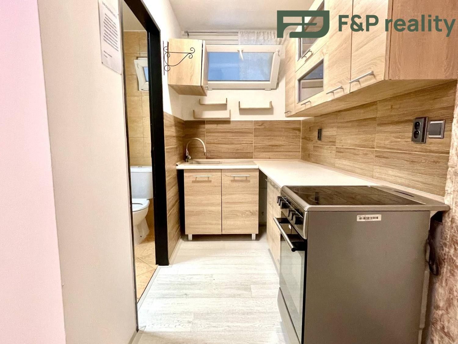 Pronájem bytu 1+1 50 m² - foto 1