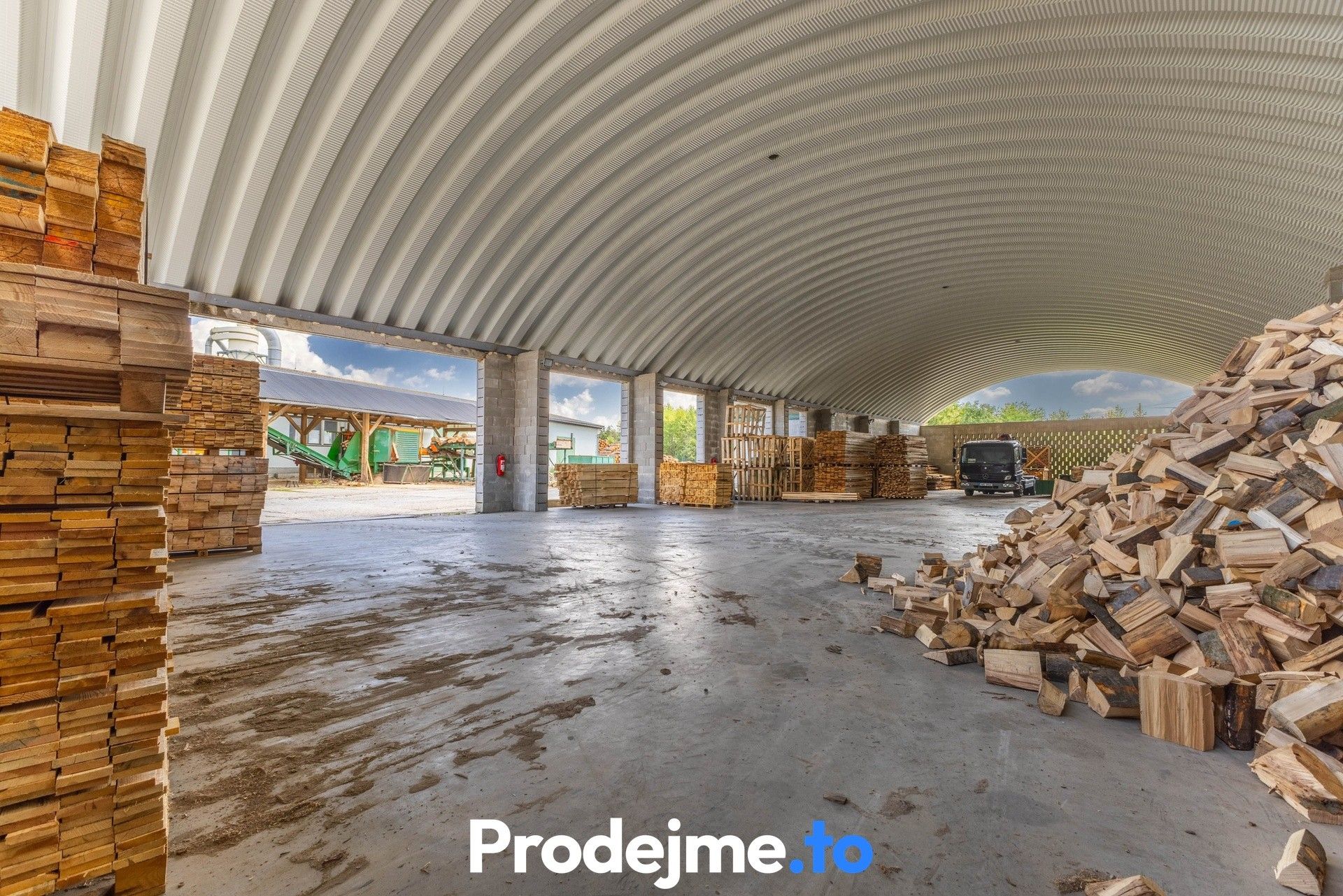 Prodej komerčního prostoru 2856 m² - foto 8