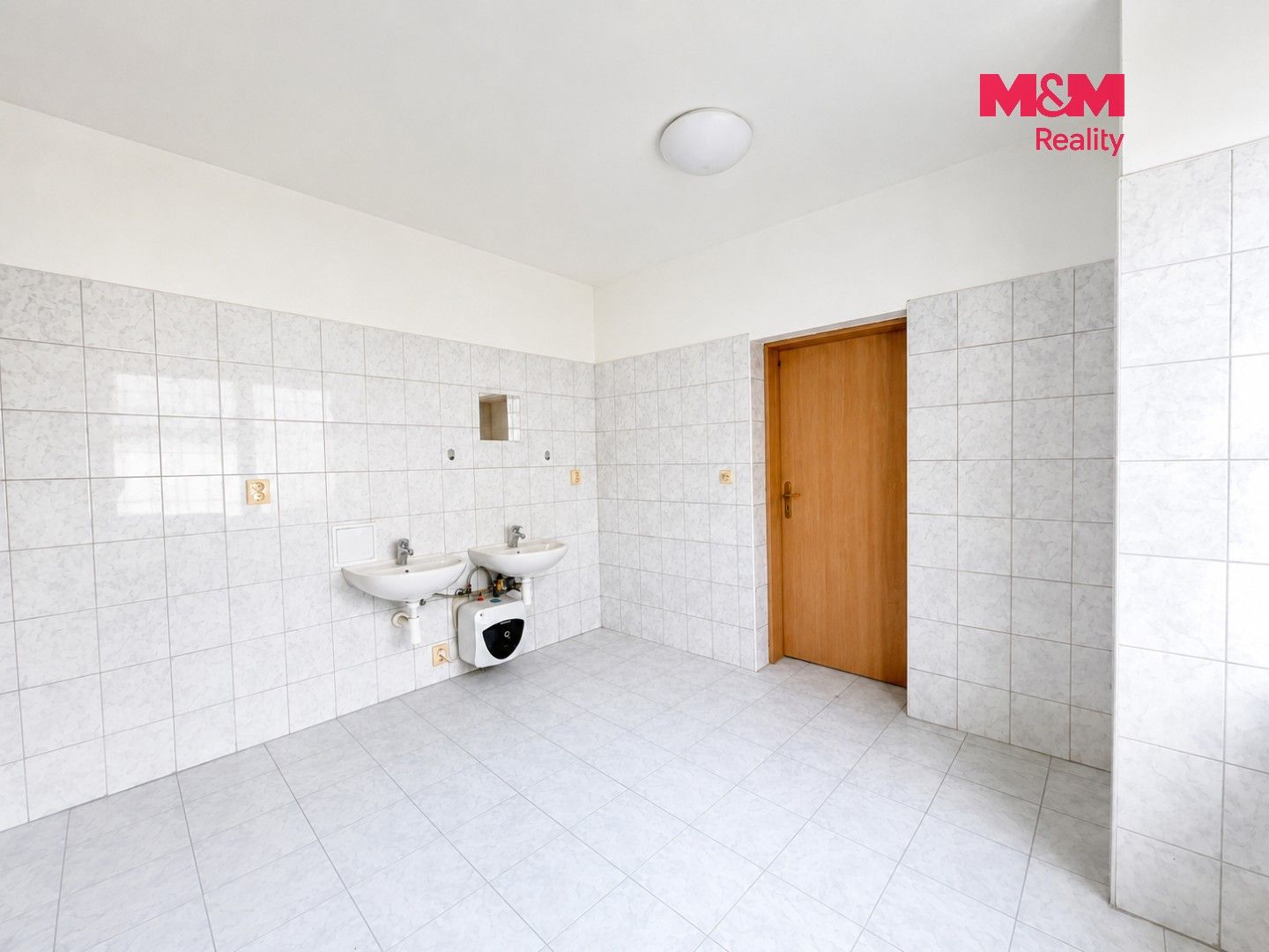 Pronájem komerčního prostoru 100 m² - foto 7