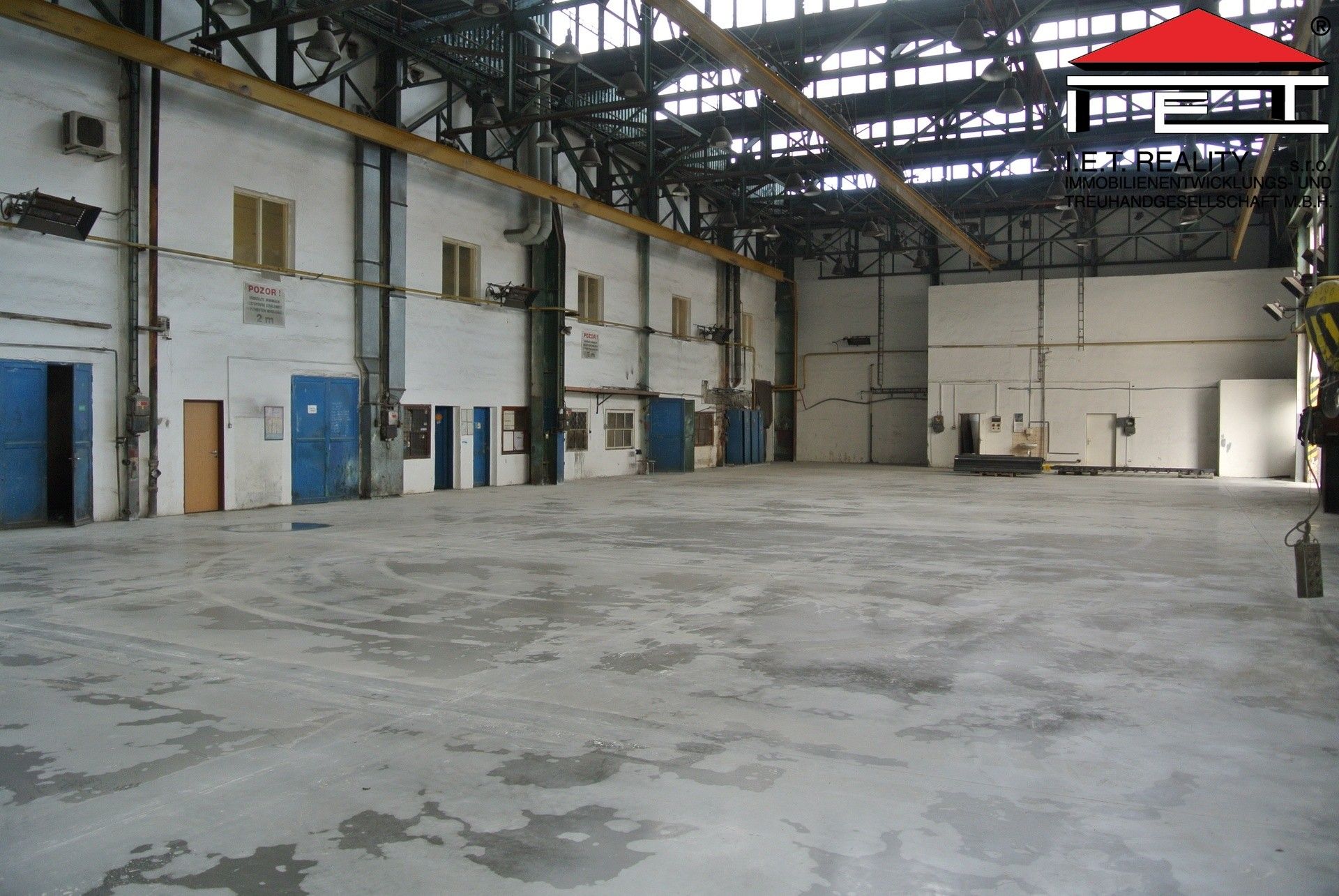 Pronájem komerčního prostoru 880 m² - foto 7