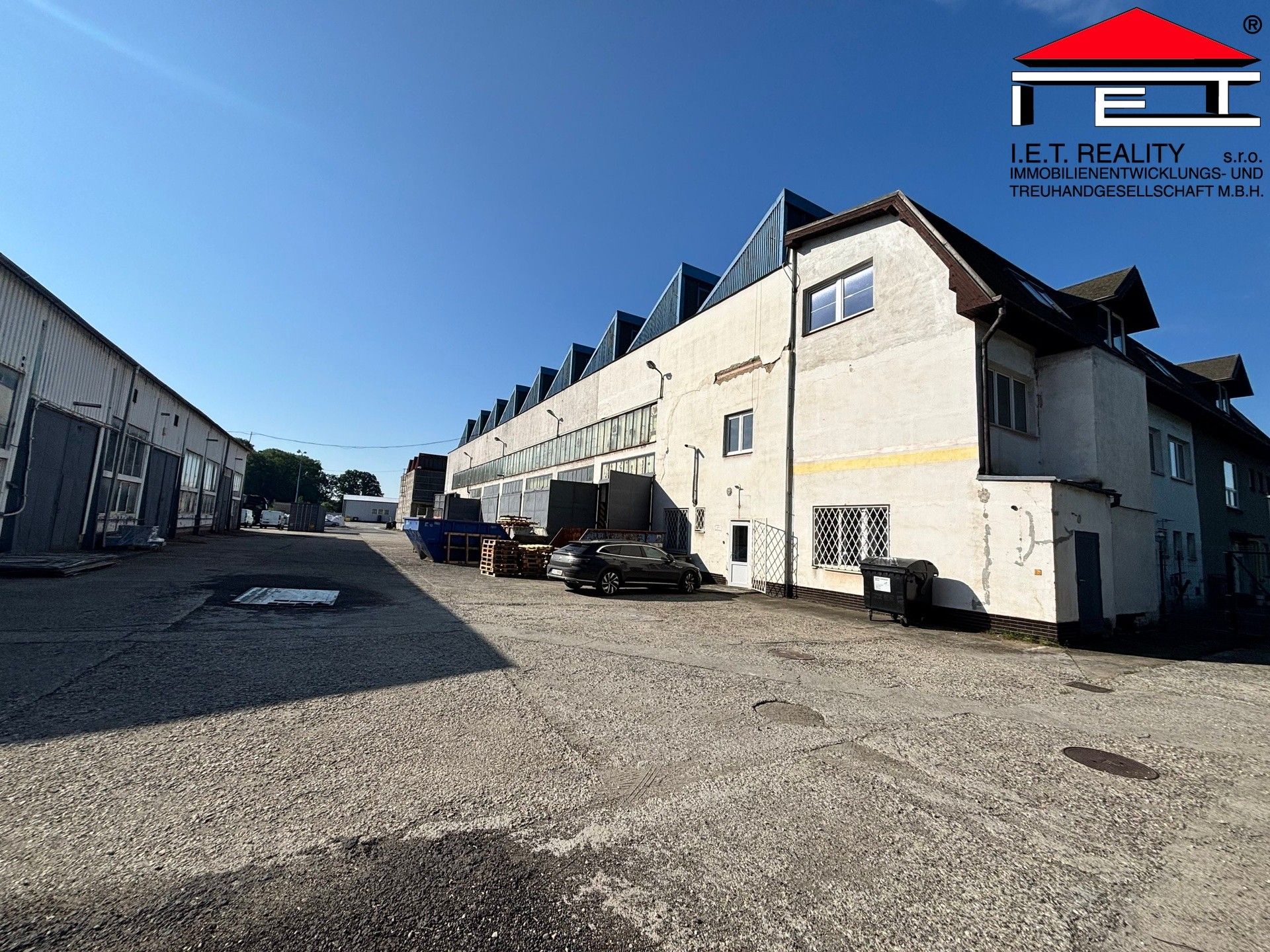 Pronájem komerčního prostoru 880 m² - foto 3