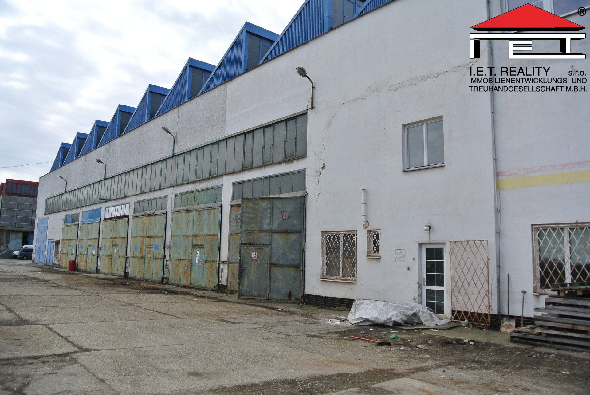 Pronájem komerčního prostoru 880 m² - foto 18